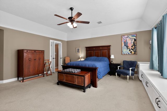 2636 Couch Street, Houston, TX 77008