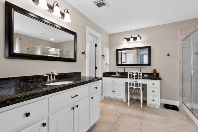 2636 Couch Street, Houston, TX 77008