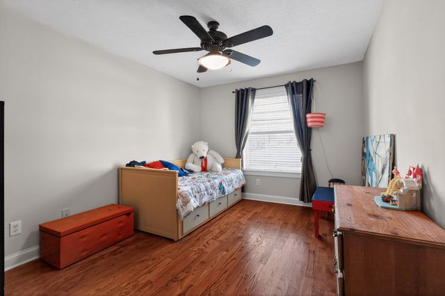 2636 Couch Street, Houston, TX 77008