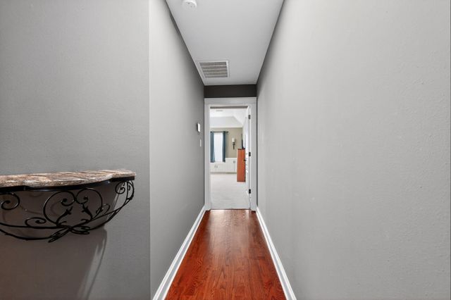 2636 Couch Street, Houston, TX 77008