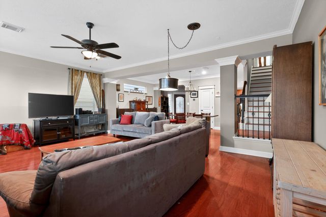 2636 Couch Street, Houston, TX 77008