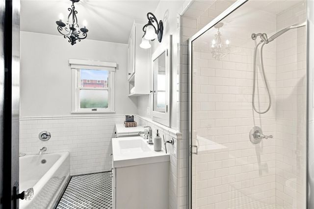 438 W Duarte, Monrovia, CA 91016
