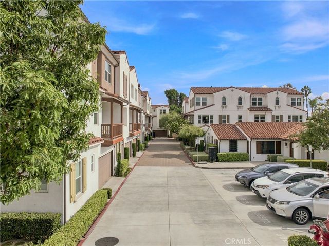 438 W Duarte, Monrovia, CA 91016