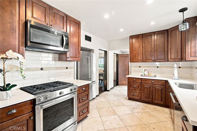 438 W Duarte, Monrovia, CA 91016