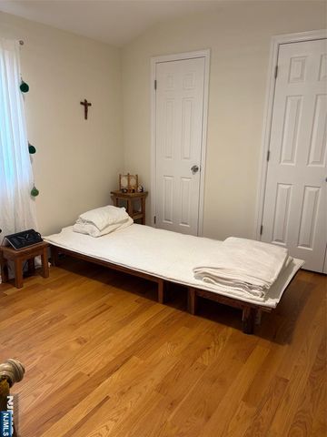 157 Queen Street, Bergenfield, NJ 07621