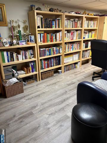 157 Queen Street, Bergenfield, NJ 07621