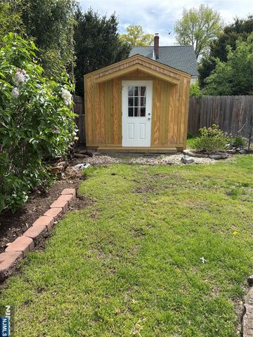 157 Queen Street, Bergenfield, NJ 07621