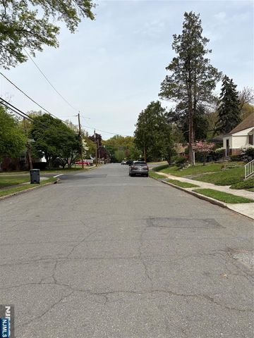 157 Queen Street, Bergenfield, NJ 07621