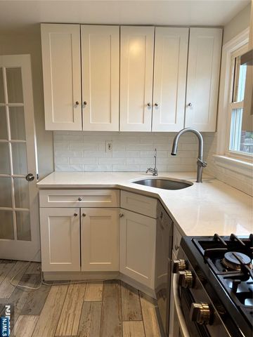 157 Queen Street, Bergenfield, NJ 07621