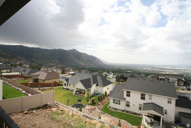 635 E MOUNTAIN RD, North Ogden, UT 84414