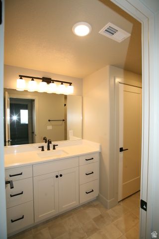 635 E MOUNTAIN RD, North Ogden, UT 84414