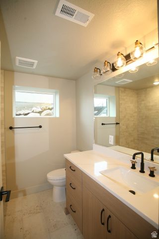 635 E MOUNTAIN RD, North Ogden, UT 84414