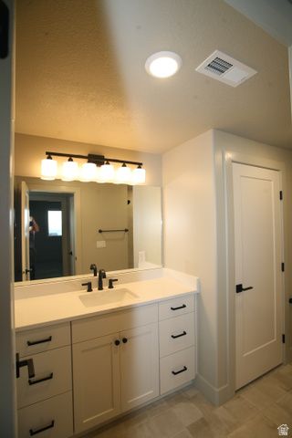 635 E MOUNTAIN RD, North Ogden, UT 84414