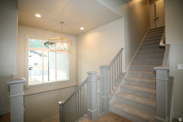 635 E MOUNTAIN RD, North Ogden, UT 84414