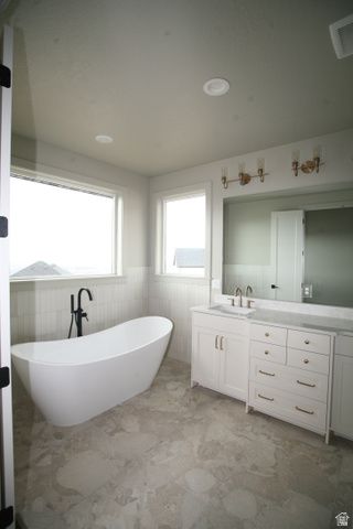635 E MOUNTAIN RD, North Ogden, UT 84414