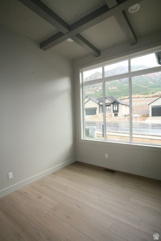 635 E MOUNTAIN RD, North Ogden, UT 84414