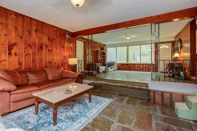 491 Mount Elam Rd, Fitchburg, MA 01420