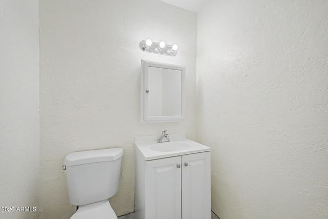 8141 W INDIANOLA Avenue, Phoenix, AZ 85033
