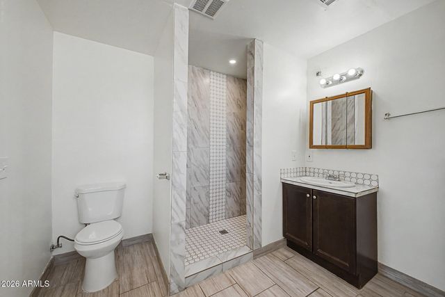 8141 W INDIANOLA Avenue, Phoenix, AZ 85033
