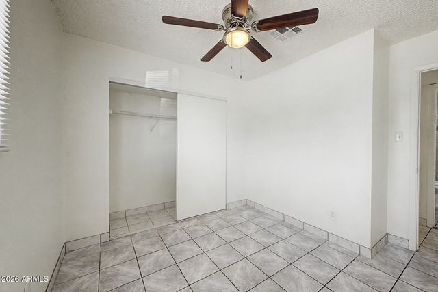 8141 W INDIANOLA Avenue, Phoenix, AZ 85033