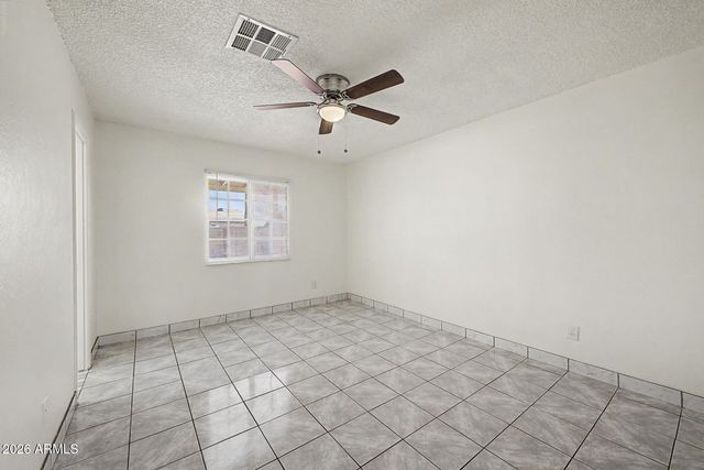 8141 W INDIANOLA Avenue, Phoenix, AZ 85033