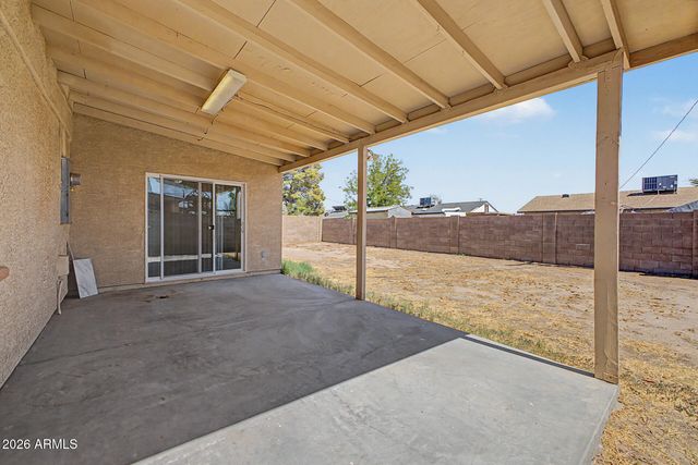 8141 W INDIANOLA Avenue, Phoenix, AZ 85033