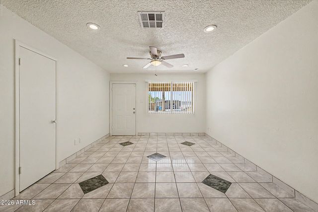 8141 W INDIANOLA Avenue, Phoenix, AZ 85033