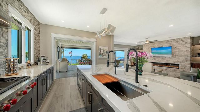 7418 WESTMORELAND DRIVE, Sarasota, FL 34243