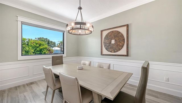 7418 WESTMORELAND DRIVE, Sarasota, FL 34243
