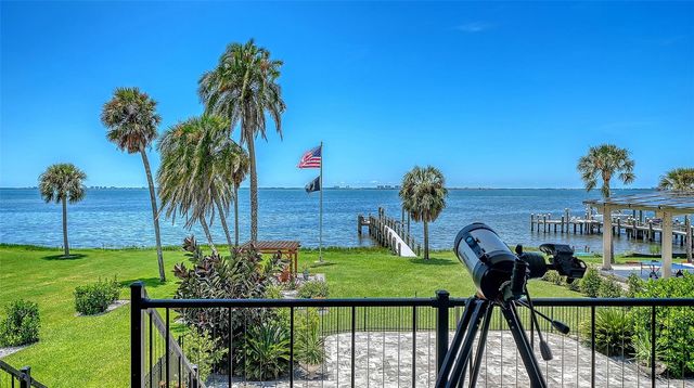 7418 WESTMORELAND DRIVE, Sarasota, FL 34243