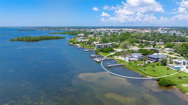 7418 WESTMORELAND DRIVE, Sarasota, FL 34243