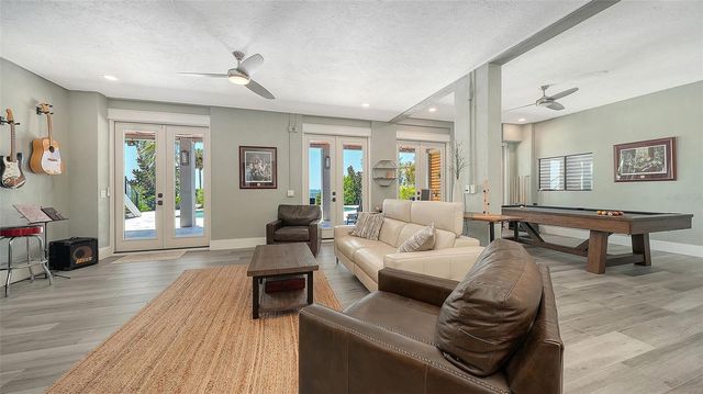 7418 WESTMORELAND DRIVE, Sarasota, FL 34243