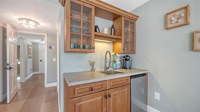 7418 WESTMORELAND DRIVE, Sarasota, FL 34243