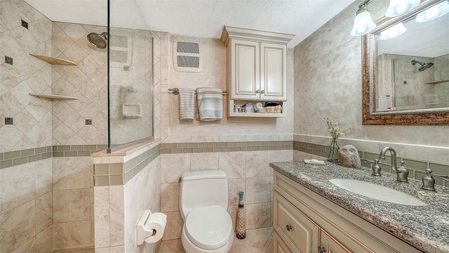 7418 WESTMORELAND DRIVE, Sarasota, FL 34243