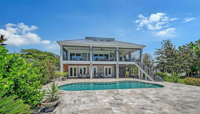 7418 WESTMORELAND DRIVE, Sarasota, FL 34243