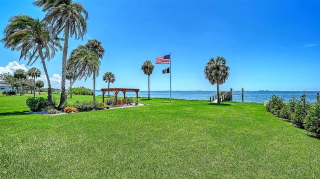 7418 WESTMORELAND DRIVE, Sarasota, FL 34243