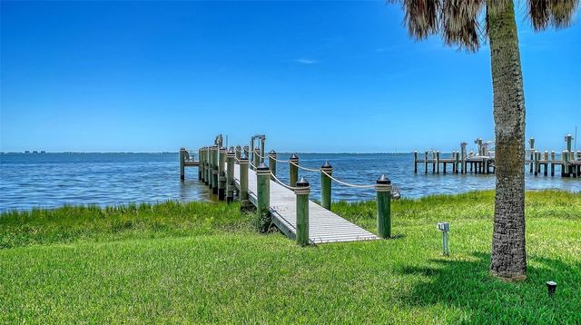 7418 WESTMORELAND DRIVE, Sarasota, FL 34243