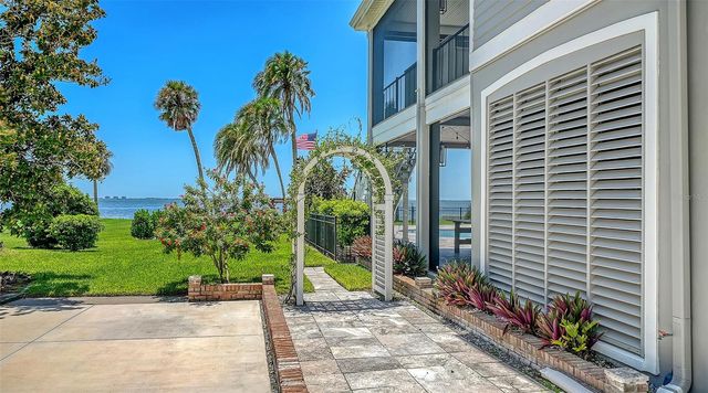 7418 WESTMORELAND DRIVE, Sarasota, FL 34243