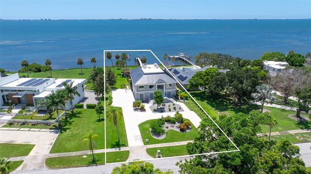 7418 WESTMORELAND DRIVE, Sarasota, FL 34243