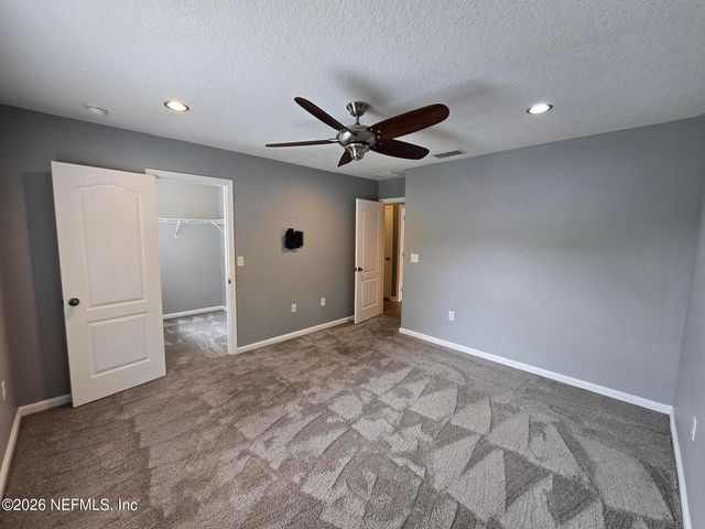 180 THORNLOE Drive, Jacksonville, FL 32259