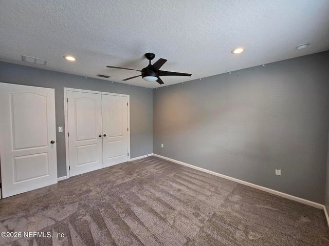 180 THORNLOE Drive, Jacksonville, FL 32259
