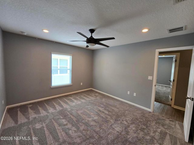 180 THORNLOE Drive, Jacksonville, FL 32259