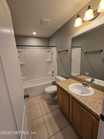 180 THORNLOE Drive, Jacksonville, FL 32259