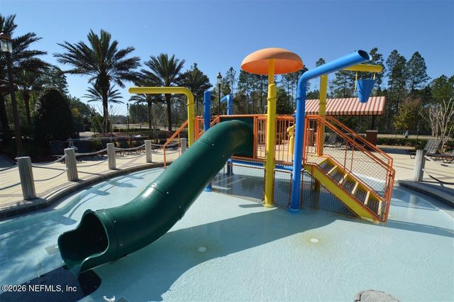 180 THORNLOE Drive, Jacksonville, FL 32259
