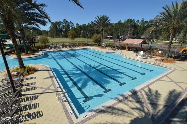 180 THORNLOE Drive, Jacksonville, FL 32259