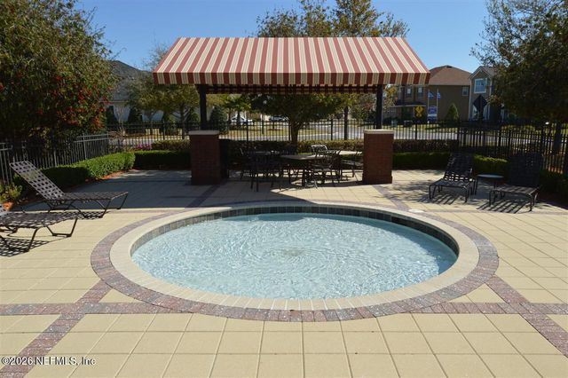 180 THORNLOE Drive, Jacksonville, FL 32259