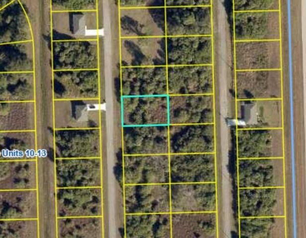 190 Carousel Ave, Labelle, FL 33935