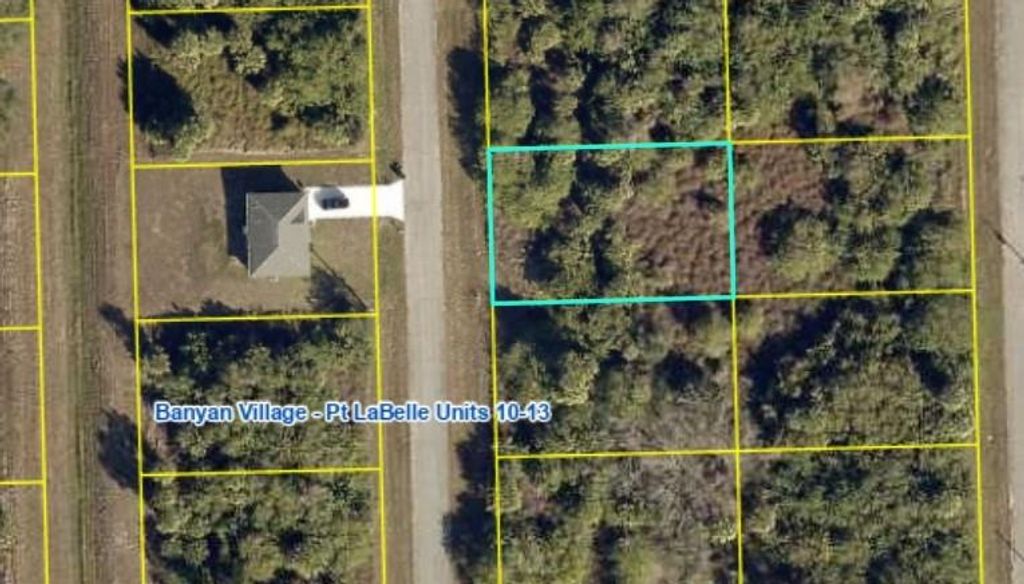 190 Carousel Ave, Labelle, FL 33935
