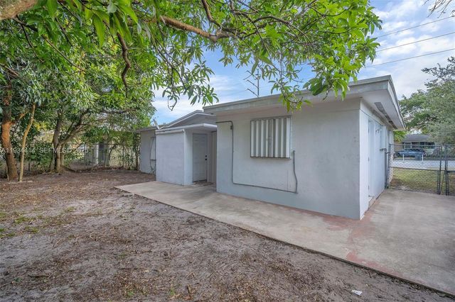 265 NW 135th, North Miami, FL 33168