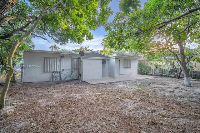 265 NW 135th, North Miami, FL 33168